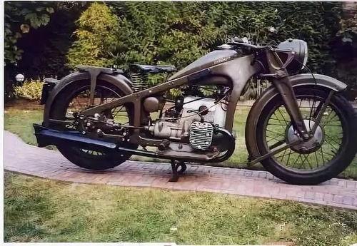 国产摩托车制作视频,匠心独运，驰骋天地