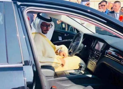 迪拜王室看国产车视频,国产车魅力绽放全球舞台