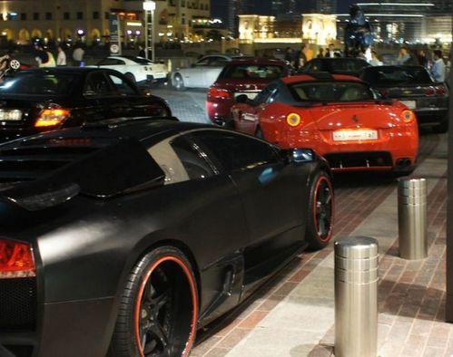 迪拜王室看国产车视频,国产车魅力绽放全球舞台