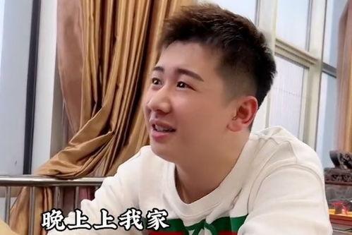 国产黑色短发男主播视频,国产主播风采独领风骚