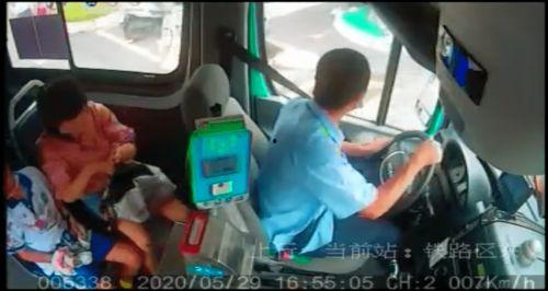 国产射灯翻车事件视频,揭秘安全隐患与市场乱象