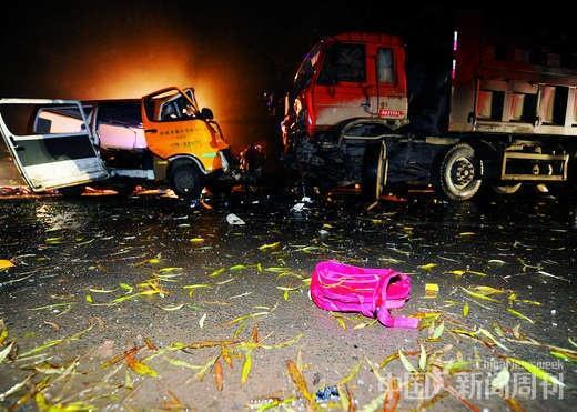 国产射灯翻车事件视频,揭秘安全隐患与市场乱象