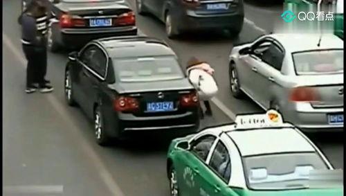 国产轿跑车交警检查视频,速度与激情下的安全守护