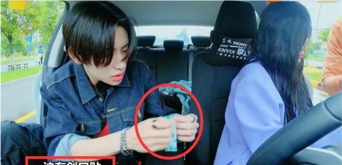 国产情侣偷拍AV视频