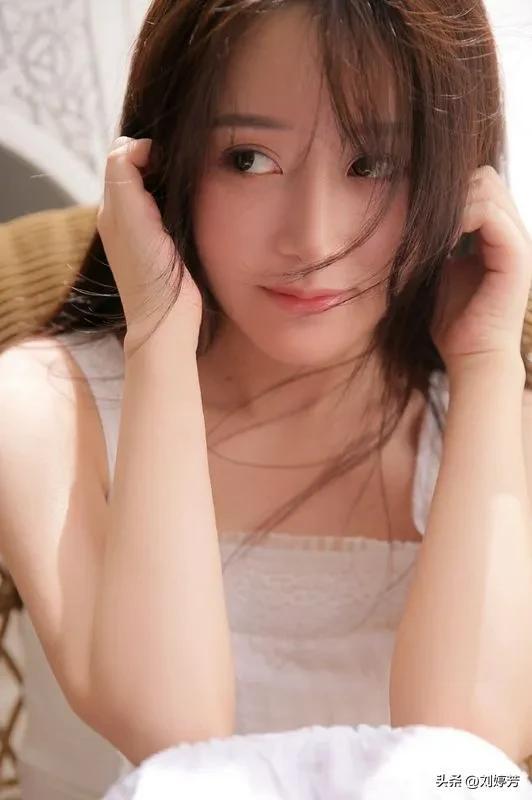 国产美女写真视频在线看,线上视觉盛宴